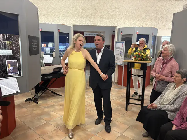 Elisabeth und alexander Gallee begeisterten mit ihren Opernliedern. | Foto: Schauer