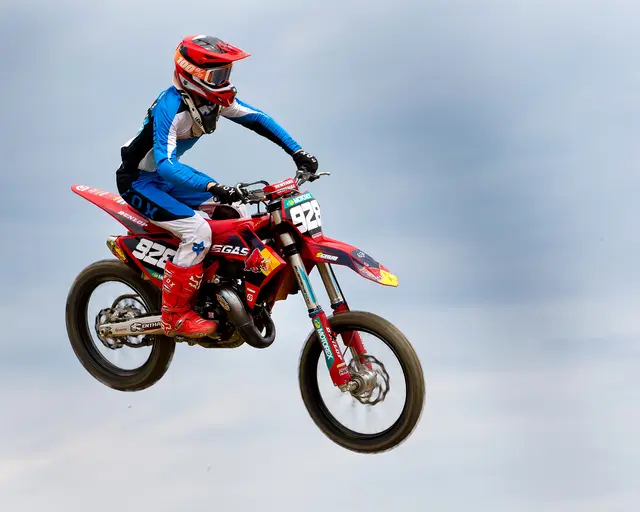 Noah Jonas aus Vöcklabruck geht als Führender in der MX-Juniorenklasse ins Rennen. | Foto: Alois Huemer