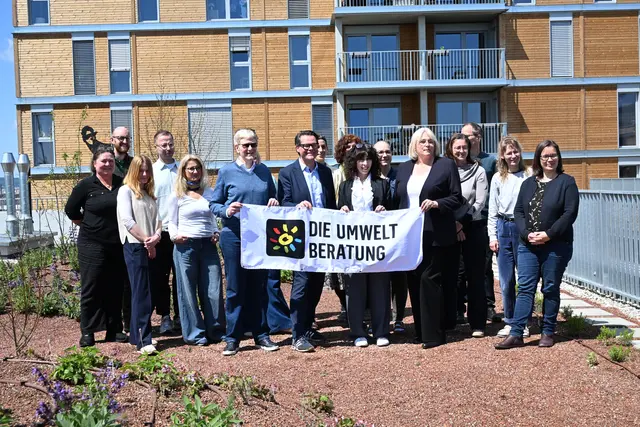Die gemeinschaftlich genutzte Dachterrasse wird von der gesamten Hausgemeinschaft bepflanzt. Auch im Inneren des Gebäudes steht die Nachhaltigkeit im Vordergrund. | Foto: Matthias Pandrea/Mein Bezirk