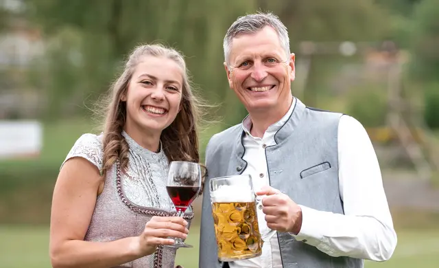 Theresa Pinsker und Obmann Günter Stadler freuen sich jetzt schon auf zahlreiche Besucher. | Foto: Jasmin Preslmayr