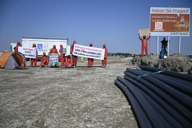 Foto: System Change, not Climate Change!