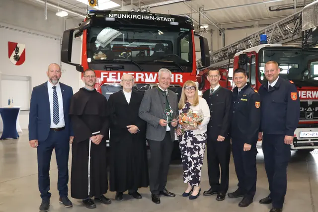 Neues 804.000 Euro Fahrzeug für die Feuerwehr Neunkirchen-Stadt in Betrieb