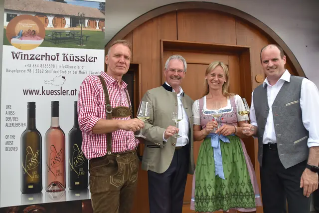 Stimmung ist garantiert: Das 10-jährige Jubiläum des Hoffests der Familie Küssler wird wieder ein voller Erfolg. | Foto: Martina Altmann
