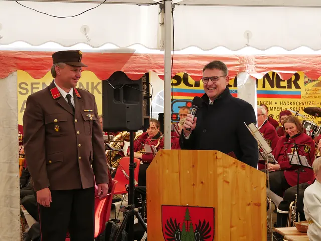 Landtagsabgeordneter Franz Linsbauer würdigte in seinen Grußworten die Leistungen der Feuerwehr Dietmannsdorf. | Foto: Manuela Kopper
