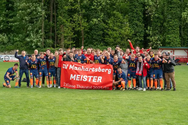 Mit einem 2:1-Derbysieg gegen Pulkau sicherte sich der SV Manhartsberg vorzeitig die Meisterschaft. | Foto: lukes.Pic/Lukas Baumühlner