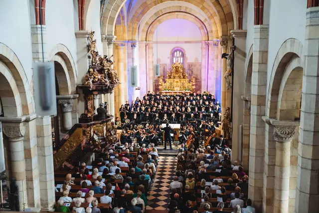 In der Stiftskirche erwarten Besucherinnen und Besucher viele spannende Highlights. | Foto: KSL Tourismus Marketing GmbH | Knabl, Tribondeau