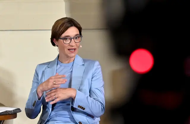 Lisa Totzauer kandidiert erneut für die Spitze des ORF. Die derzeitige TV-Magazinchefin informierte laut Medienberichten ihr Team in einer Mail über ihre Kandidatur. | Foto: APA-Images / APA / HERBERT NEUBAUER