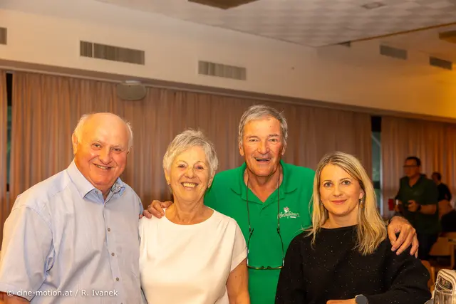 Bürgermeister Ernst Wendl, Schriftführerin Ingrid Wendl, Obmann Manfred Schmiedbauer und Silvia Kumpan-Takacs (vlnr). | Foto: cine-motion.at / R. Ivanek