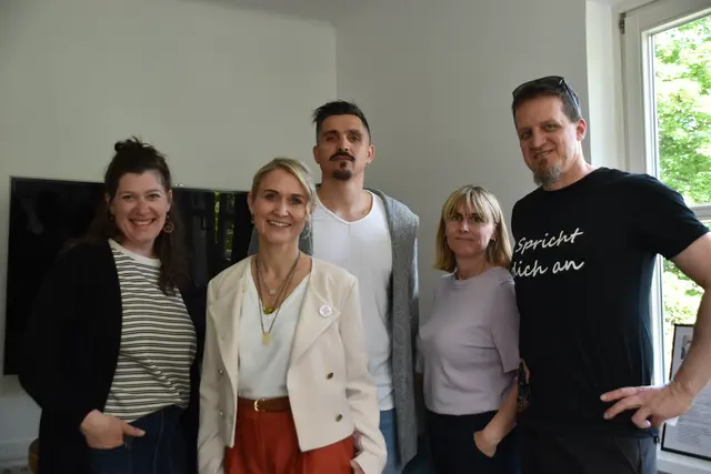 Christina Perka, Sabine Wolf, Alan Kijas, Valentina Jakob und Serverin Sagharichi von der Jugendinitiative. | Foto: Mirjam Preineder
