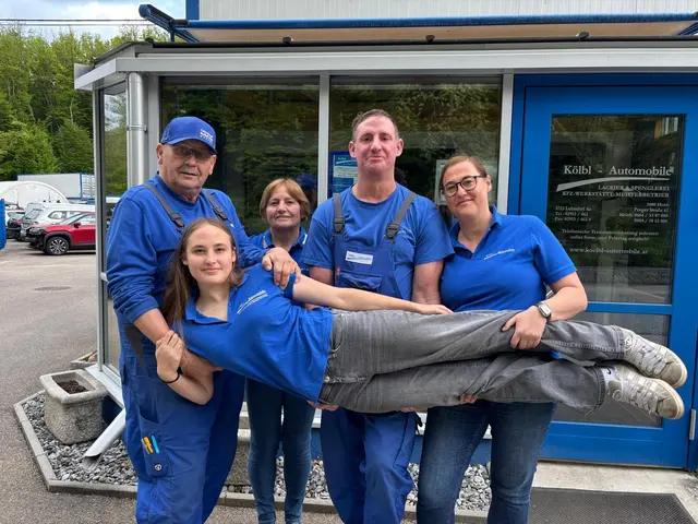 Karl Kölbl erfüllt besonderer Stolz: Enkeltochter Sarah startet im September ihre Lehre als Kfz-Technikerin. | Foto: Manuela Danzinger