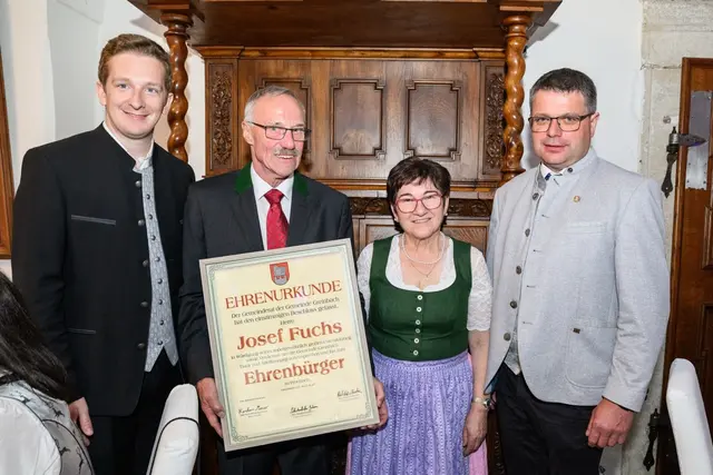 Besonderer Geburtstag – Josef Fuchs mit Ehrenurkunde ausgezeichnet