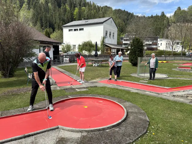 In Ratten sorgt die Minigolfanlage für sportlichen Spaß. | Foto: PeterJ