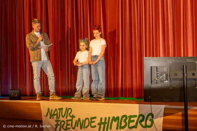 Lilly und Sophie wagten den ersten Bühnenauftritt - hier kurze Vorstellung der Beiden. | Foto: cine-motion.at / R. Ivanek