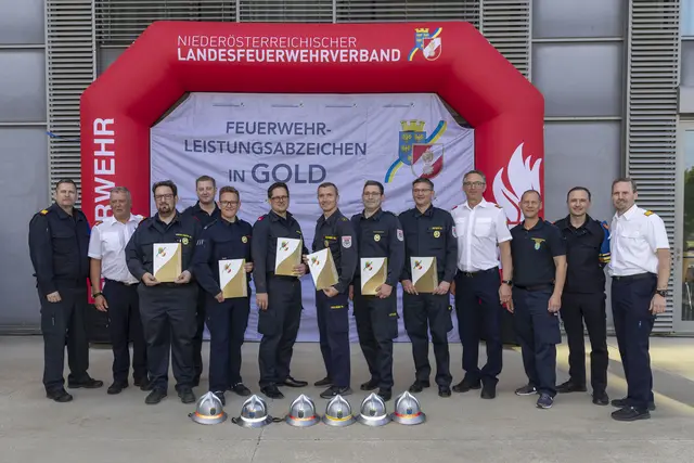 Fünf Florianis der FF Gramatneusiedl absolvieren „Feuerwehrmatura“