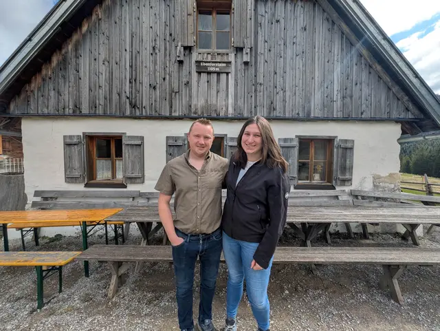 Markus Teufel und Elisabeth Buchriegler sind die neuen Hüttenwirte auf der Ebenforstalm in reichraming. | Foto: Österreichische Bundesforste