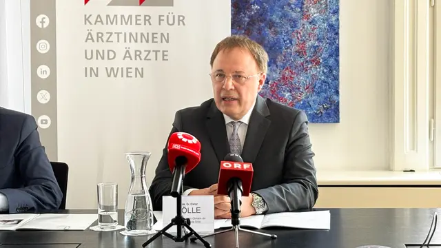 Für Dieter Kölle (2. Stellvertetender Obmann der Kurie angestellter Ärzte) ist klar: "Im Spital ist eine Entlastung von Bürokratie erforderlich". Deshalb schlägt er vor, dass Lehrberufe die Dokumentation übernehmen.  | Foto: Andreas Pölzl/MeinBezirk