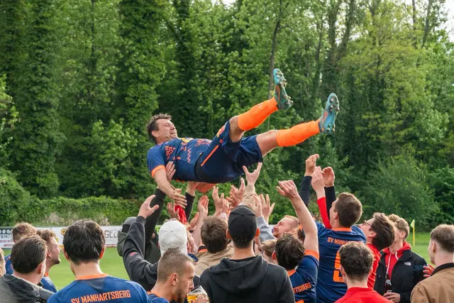 Grenzenloser Jubel beim SV Manhartsberg nach dem fixierten Meistertitel. | Foto: lukes.Pic/Lukas Baumühlner