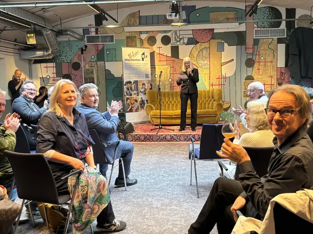 Terezija Stoisits, Michael Ludwig und Beatrix Neundlinger. | Foto: Mathias Kautzky/MeinBezirk