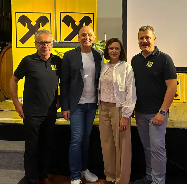 Vorstandsdirektor Adalbert Renner, Peter Baumgartner, Olivia Prader und Vorstandsdirektor Josef Koller. | Foto: Raiffeisenbank Burgenland Mitte