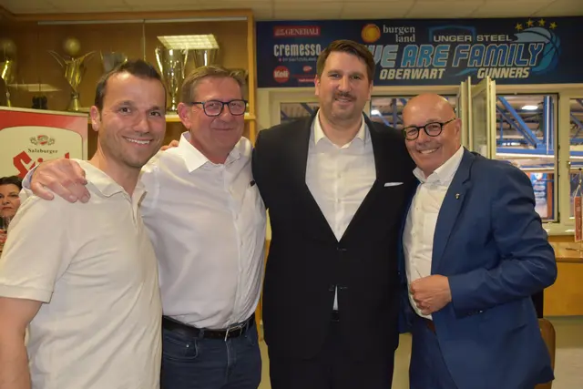 Partylaune: Rudolf Tallian, Anton Szmolyan, Horst Leitner und Georg Rosner | Foto: MeinBezirk/Michael Strini