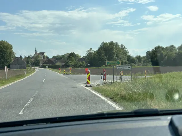 Sanierungsarbeiten sorgen für bessere Verkehrsbedingungen im Bezirk. | Foto: Alexandra Goll