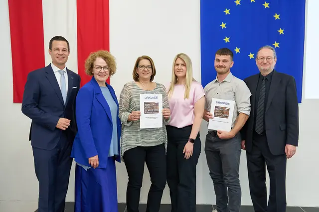 Bildungsdirektor Karl Fritthum, Bildungs-Landesrätin Christiane Teschl-Hofmeister, Sonja Bierwolf, Stephanie Brandl (beide MS Waidhofen), Michael Dangl (PTS Waidhofen) und Fachinspektor für Musik und Kreativität Andreas Gruber | Foto: Monihart