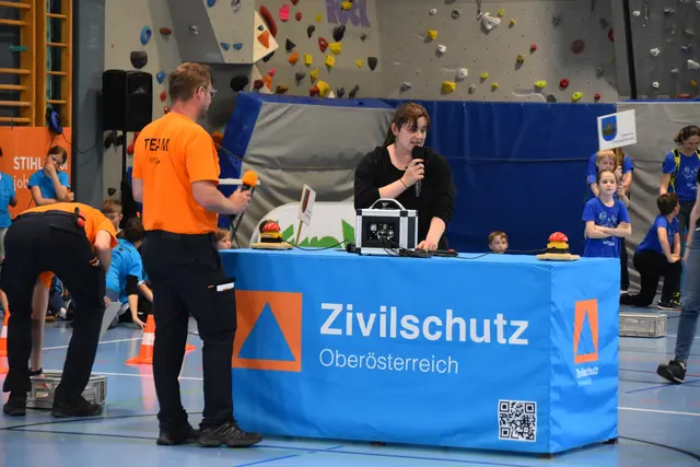 Die Kindersicherheitsolympiade ging zum 26. Mal über die Bühne.  | Foto: Barbara Fluckinger