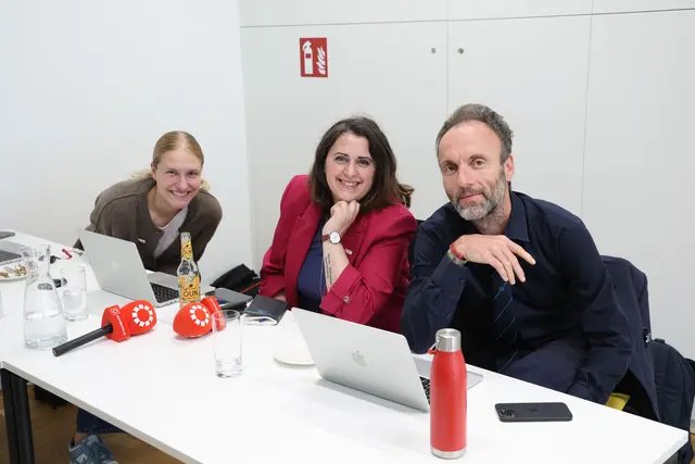 Das MeinBezirk Salzburg Team vor Ort: Anna Wallner, Sabrina Moriggl und Peter Wieland.  | Foto: Franz Neumayr