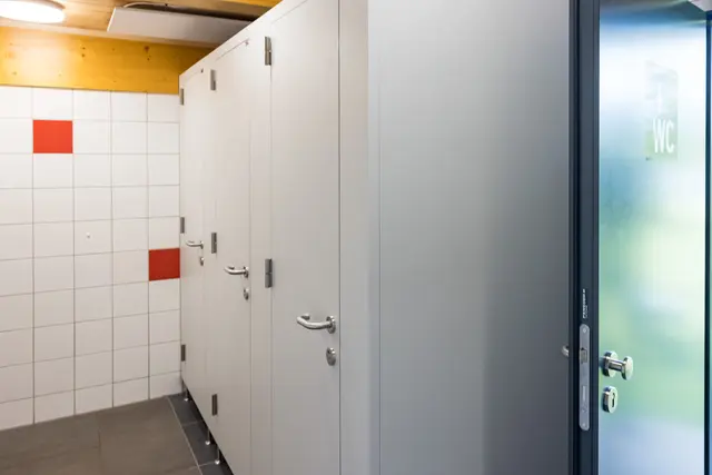 Die öffentlichen Toiletten beim Lieferinger Badesee sind ab sofort ganzjährig geöffnet, anstatt wie bisher nur während der Badesaison. | Foto: Stadt Salzburg/wildbild/Günter Freund