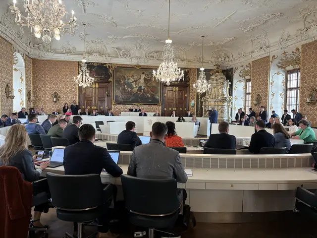 Am Dienstag erreichte die Debatte rund um die Experten-Bestellung durch den steirischen Finanzlandesrat auch den Landtag.  | Foto: MeinBezirk/Sarah Konrad