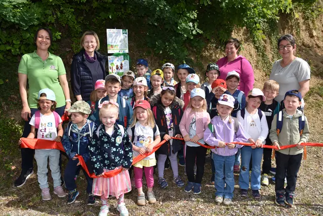 Erster Kinderlieder-Wanderweg eröffnet