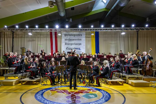 „Geheimnis der Farben“ zieht Publikum in den Bann