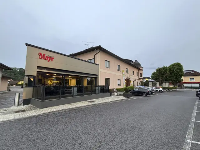 Der Gasthof Mayr entwickelte sich über Jahrzehnte weiter und bewahrte dabei seine familiäre Atmosphäre und regionale Verbundenheit. | Foto: Gasthof Mayr