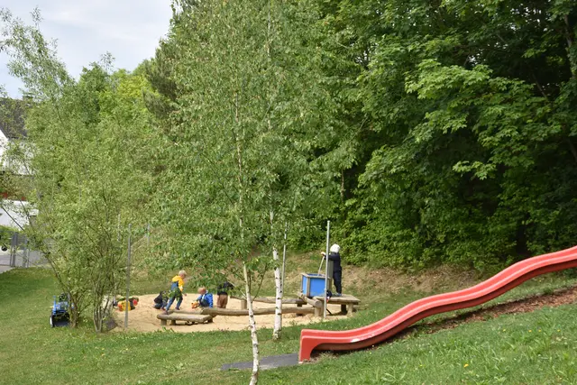 Natur-Spielplatz Bad Kreuzen. Start/Ziel des Kinderleider-Wanderweges.  | Foto: Robert Zinterhof