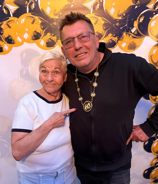 Auch Jazz Gitti gratulierte dem Tausendsassa der österreichischen Musikszene.  | Foto: zVg