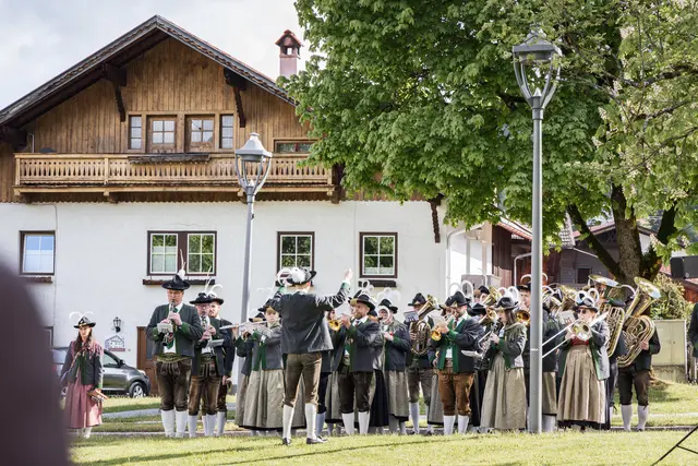 Die Bürgermusikkapelle Ehrwald sorgte für die feierliche Umrahmung.
 | Foto: BFV Reutte