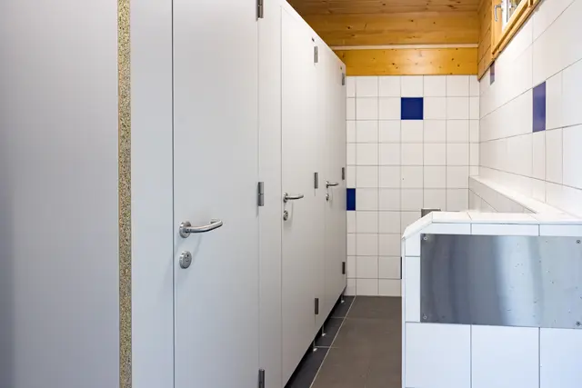 Die öffentlichen Toiletten beim Lieferinger Badesee sind ab sofort ganzjährig geöffnet, anstatt wie bisher nur während der Badesaison. | Foto: Stadt Salzburg/wildbild/Günter Freund