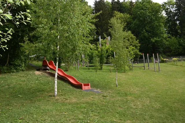 Natur-Spielplatz Bad Kreuzen. Start/Ziel des Kinderleider-Wanderweges.  | Foto: Robert Zinterhof