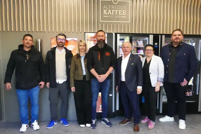 Neuer 24-Stunden-Shop von Alfredos Kaffee eröffnete im Zentrum