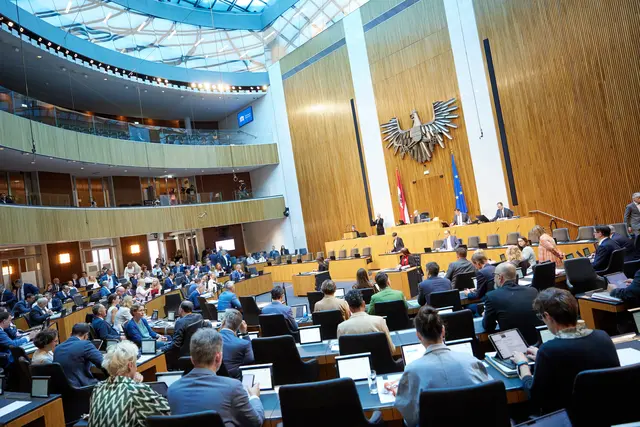 Der Nationalrat hat den EU-Asylpakt in österreichisches Recht gesetzt. | Foto: Parlamentsdirektion/Thomas Topf