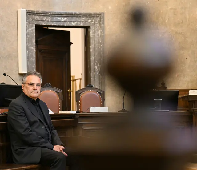 Der 64-jährige Ex-Verfassungsschützer Egisto Ott wurde am Mittwoch wegen des Verdachts des Amtsmissbrauchs und Spionage vor dem Wiener Landesgericht schuldig gesprochen. | Foto: APA-Images / APA / HELMUT FOHRINGER