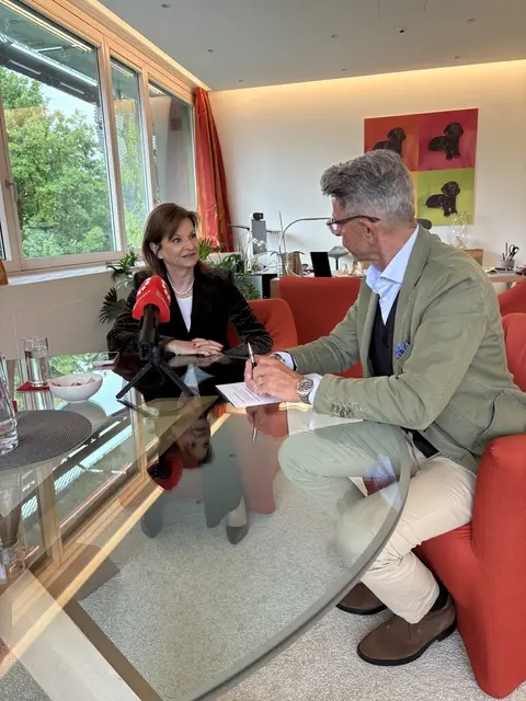 GD Wüstenrot Susanne Riess-Hahn im Gespräch mit MeinBezirk Salzburg Chefredakteur Michael Kretz | Foto: MeinBezirk