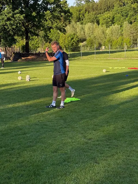 Lucas Hummenberger trainiert aktuell die Reservemannschaft des SV Riedau. Ziel ist die Kampfmannschaft, wie er zu MeinBezirk sagt. | Foto: SV Riedau