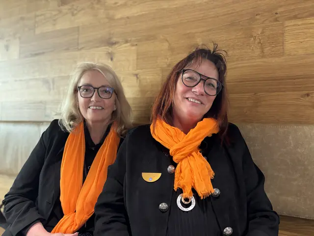 Brigitte Mehrl-Schlick und Lisbeth Schwarzenbacher waren aus dem Lungau angereist.  | Foto: Anna Wallner