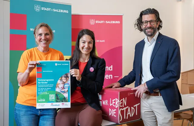 Sommerferienbetreuung 2026
v.l.: Vera Schlager (Kinderfreunde Salzburg), Isa Bojanovsky (Sozialplanung), Patrick Pfeifenberger (Abteilungsvortand MA3) | Foto: Stadt Salzburg/Alexander Killer