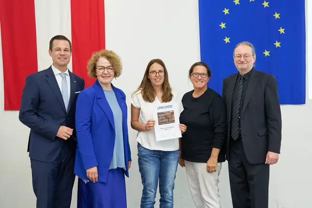 Bildungsdirektor Karl Fritthum, Bildungslandesrätin Christiane Teschl-Hofmeister, Veronika Leser und Dagmar Ungrad (beide MS Stockerau) und Fachinspektor für Musik und Kreativität Andreas Gruber | Foto: Monihart