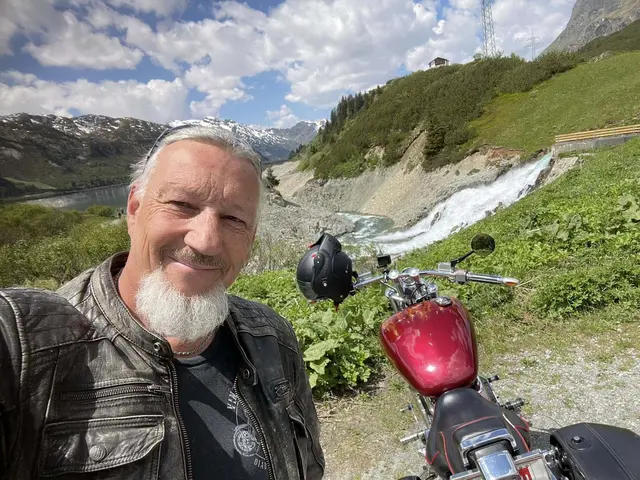 Werner Pultar hat die Ereignisse von damals mittlerweile verarbeitet. Nun lädt er zu einem Benefizkonzert.  | Foto: privat