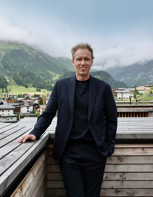 Christoph Brunner ist seit Juni 2025 Tourismusdirektor | Foto: Lech Zürs Tourismus/Vaschauer