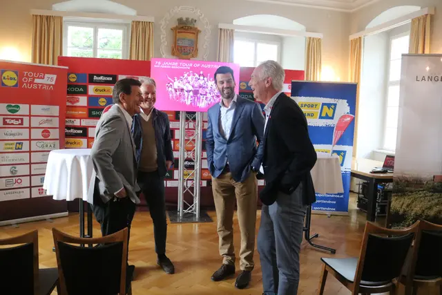 Gut gelaunt: Harald Leopold, Thomas Pupp, Udo Landbauer und Jürgen Brettschneider (v.l.).