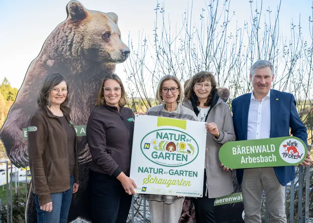 Johanna Mikl-Leitner besucht Bärenwald-Schaugarten